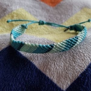 🌻 2/15 Sale Pura Vida September 2018 bracelet